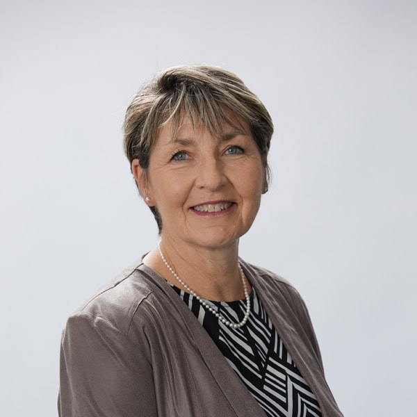 Sally O’Hagan, Valuers assistant and pearl re-threading specialist.